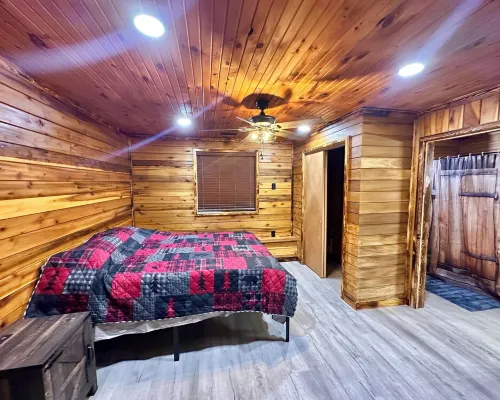 Cozy 2-bedroom, river access, near Smoke Hole, Seneca Rocks & Dolly Sods Hotels in Union