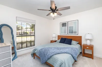 Charming 3BR home with Pool, Hot Tub and King Bed in Allen