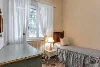 Independent villa with swimming pool and garden immersed in the Tuscan hills