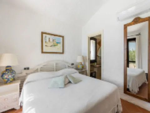 Luxe Cote Stay- Elegant Villa