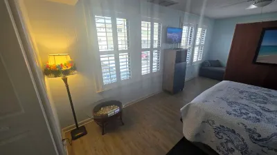 DIRECTLY ON THE OCEAN!!! DIRECTLY ON THE POOL!!!   2nd Floor #28  could sleep 10