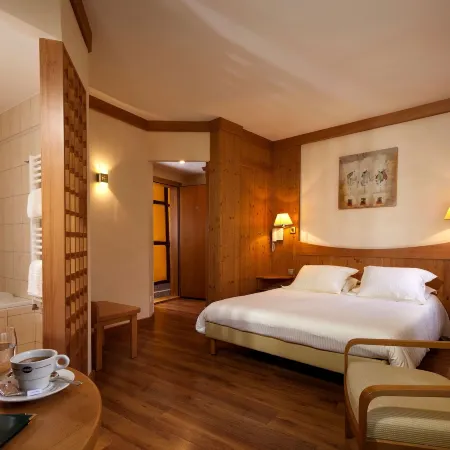 Logis Hôtel de la Tour
