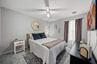 Hot Tub/Gameroom/Firepit/ Coler MTB - Downtown