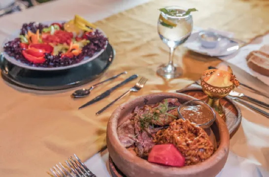 Far Life Hotel Отели рядом с достопримечательностью «Бухта больших камней»