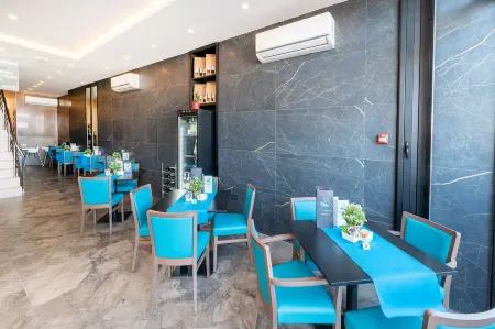 Islet Promenade Studio with Seaview