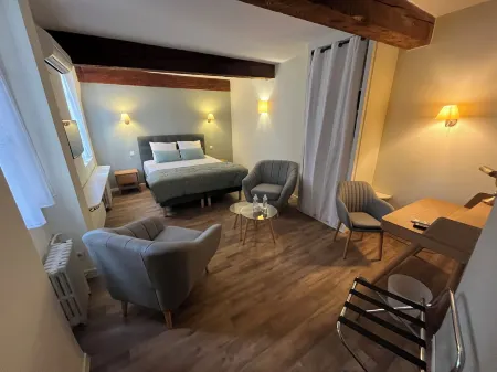 Le Clos d'Orange, Hotel & Ville de Provence Отели в г. Сериньян-дю-Конта