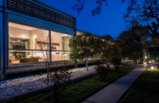 Studio Rio Unique Space with Garden and Garage