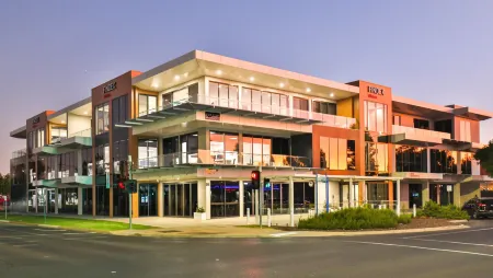 Indulge Apartments - City View Penthouses