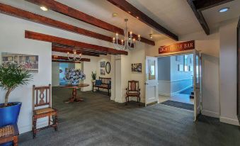 Blue Peter Hotel