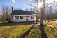 The Inn at Woodsong Acres Hotels in Conneaut