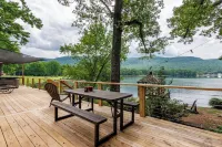 Lakefront Seclusion! - UPDATED! Dock, Hot tub, fire pit, pet friendly with fee,