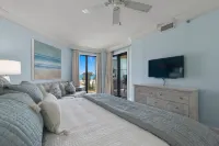 Gulf Front Corner Unit at SeaChase Resort with STUNNING VIEWS! - NEWLY FURNISHED