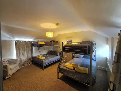 Sea View Cottage Near Snowdon & Coastal Trails Hotels in 