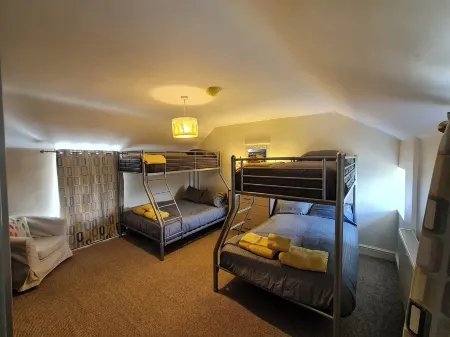 Sea View Cottage Near Snowdon & Coastal Trails