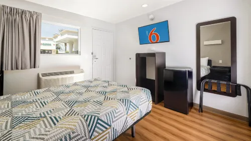 Motel 6 Ontario, CA - Airport Các khách sạn ở Upland