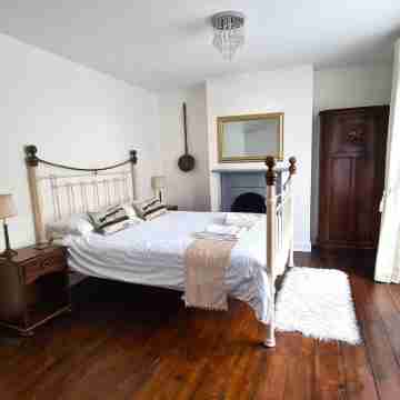 Edwardian House in the Heart of Weymouth 200m from Sandy Beach by the Sea Rooms