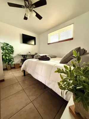 Longmont Getaway with Private Entrance Rough & Ready Park附近的飯店