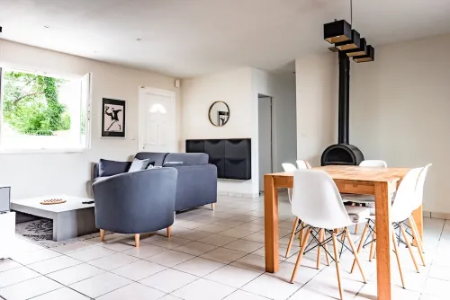 Air-conditioned house on the Arcachon basin Hotels in Le Teich