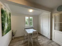 Ruhig und Idyllisch: Kleines Ferienhaus am Waldrand - S-bahn-nähe - Zentrumsnah