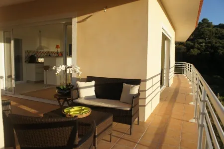 Propriano, sea view, pool, 4 bedrooms, 4 bathrooms Отели в г. Корсика Южная