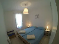 Modern house LE PIN 90 m2 with parking all on foot: Lac marin, sea, center Resasol附近的飯店