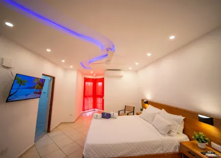 Plaza Achim 2Br Apt, Heart of Nightlife Area!