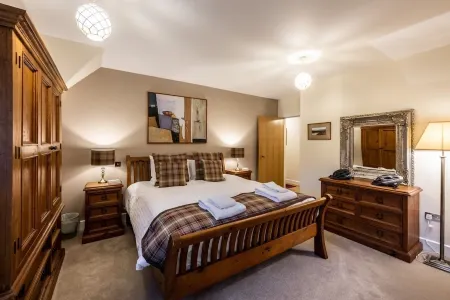 The Harris Apartment in the Highland Club, Loch Ness