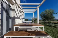 Comfortable villa with pool