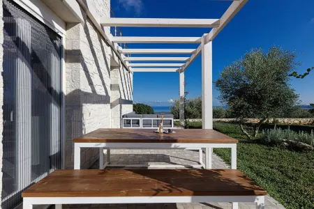 Comfortable villa with pool