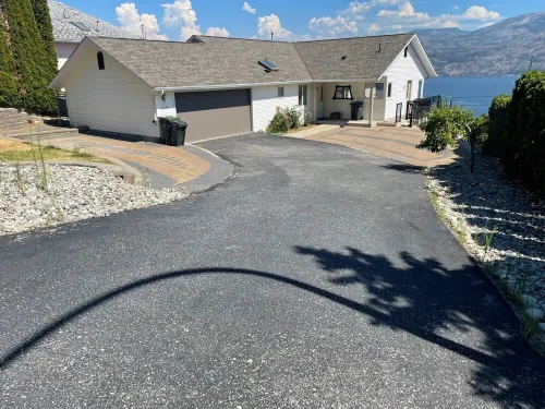 4 BR Upper Floor With Massive Lake view