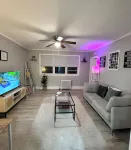 Modern Comfy 2 Bedroom Apartment