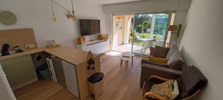 Landes Moliets Plage et Golf à Pied 6 Personnes Отели в г. Мольетс-э-Маа