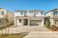8-bdrm Villa w/ home theater and access to Waterpark near Disney