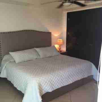 Stunning Ixtapa Sunsets & Ocean Views - Premier Host Rooms