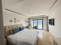 Beautiful 2 bedroom 3 bed  condominium with big balcony