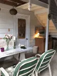 Quiet neighborhood near beaches, bayou and historic downtown Ocean Springs.