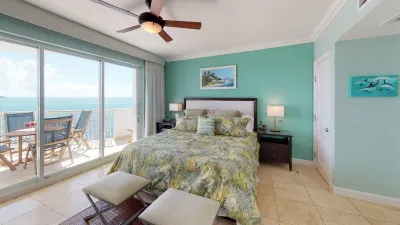 Lighthouse 2C - Beautiful Condo at The Lighthouse - Inquire Now for Specials! Hotels near Dawn Beach