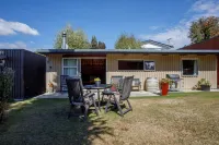 1970's Renovated,self contained 2 bedroom bach