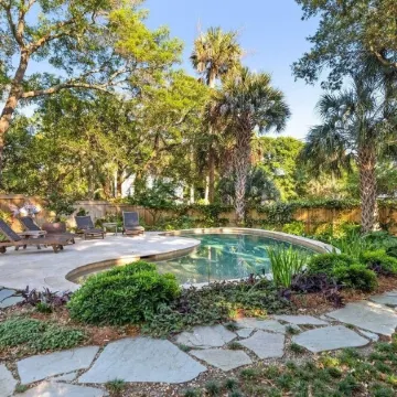 SERENITY SHORES Private Luxury 5-Level Tropical Oasis, Pool, Steps to Beach