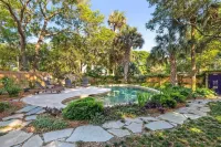 SERENITY SHORES Private Luxury 5-Level Tropical Oasis, Pool, Steps to Beach