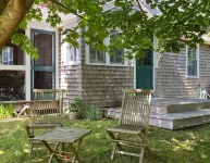 Charming Sun Filled Eastham Cottage at Fort Hill