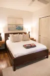 Luxurious Oceanfront Villa with hot tub, pool, on the North Shore