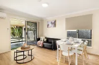 Smart Suites Self Check-in Apartments 12 Stockport Hotel a Calamvale
