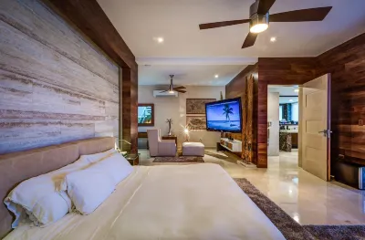 Luxury Waterfront Villa with private gym and cinema