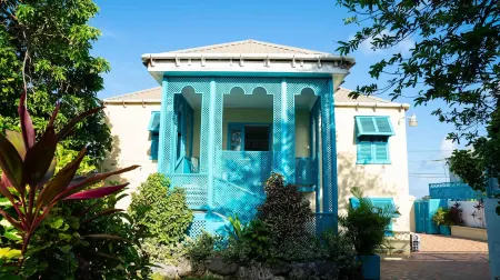 Delightful 1-bed beachside rental -SEA SHELL