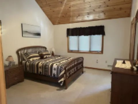 Beautiful Waterville Estates country home