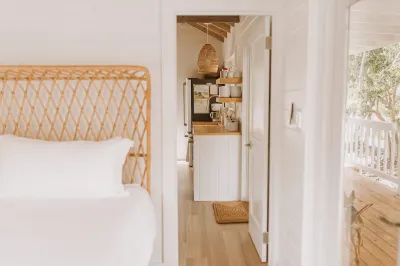 Cocomo Cottage - Boutique Retreat at Surfer's Beach 住宿飯店