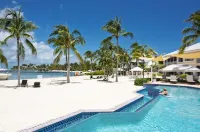 Modern Beach Front 2 Bed Apartment at Kaibo Yacht Club