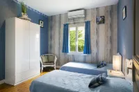 QUIET AND BRIGHT HOUSE WITH AIR CONDITIONING فنادق في بروج