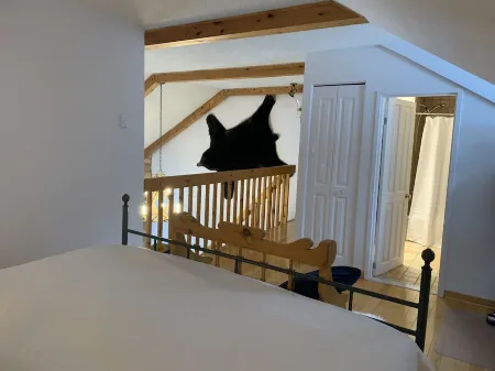 Breathtaking lake and mountain view 2 bdrm condo